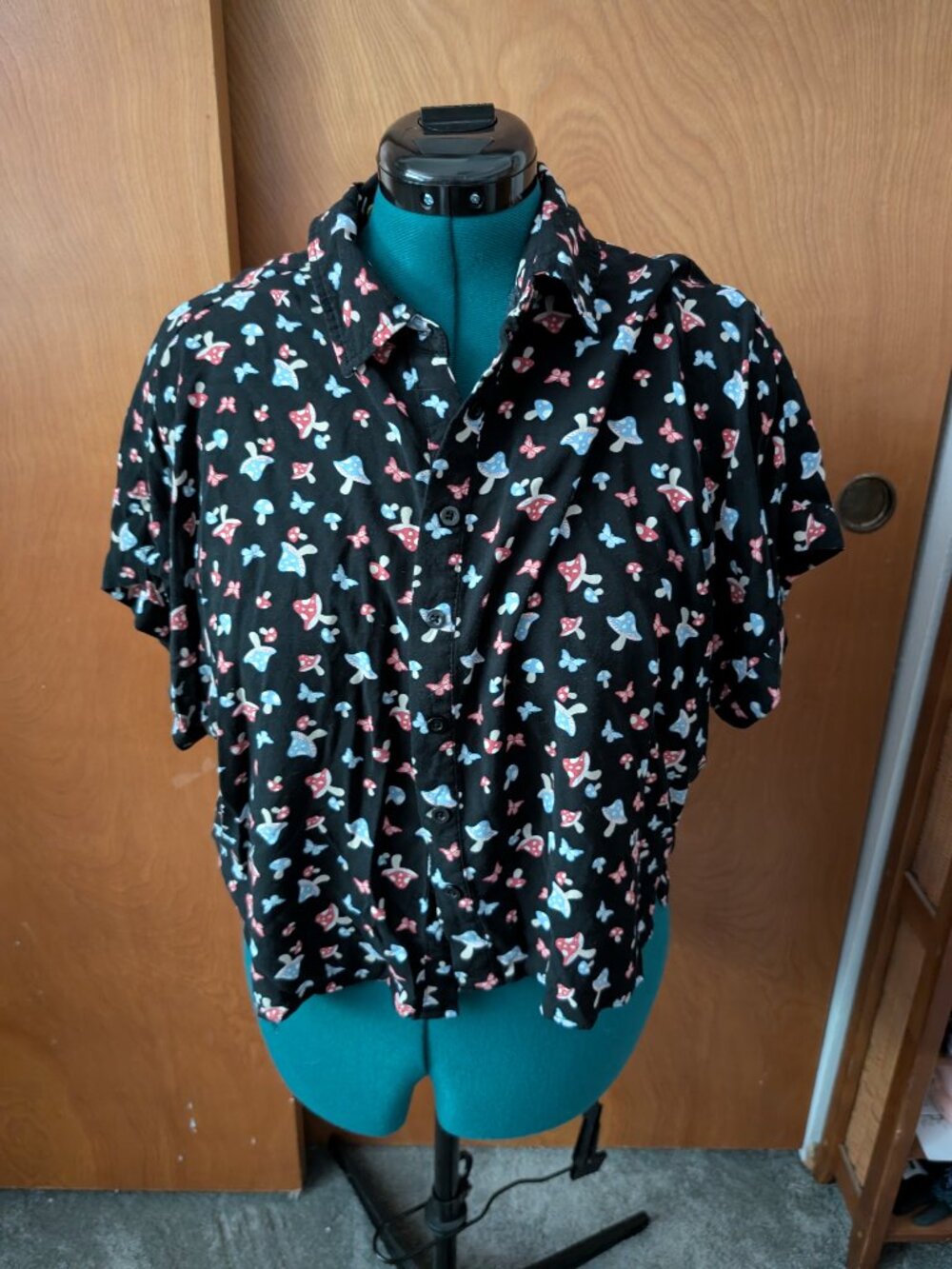 Hot Topic Butterfly Button Down